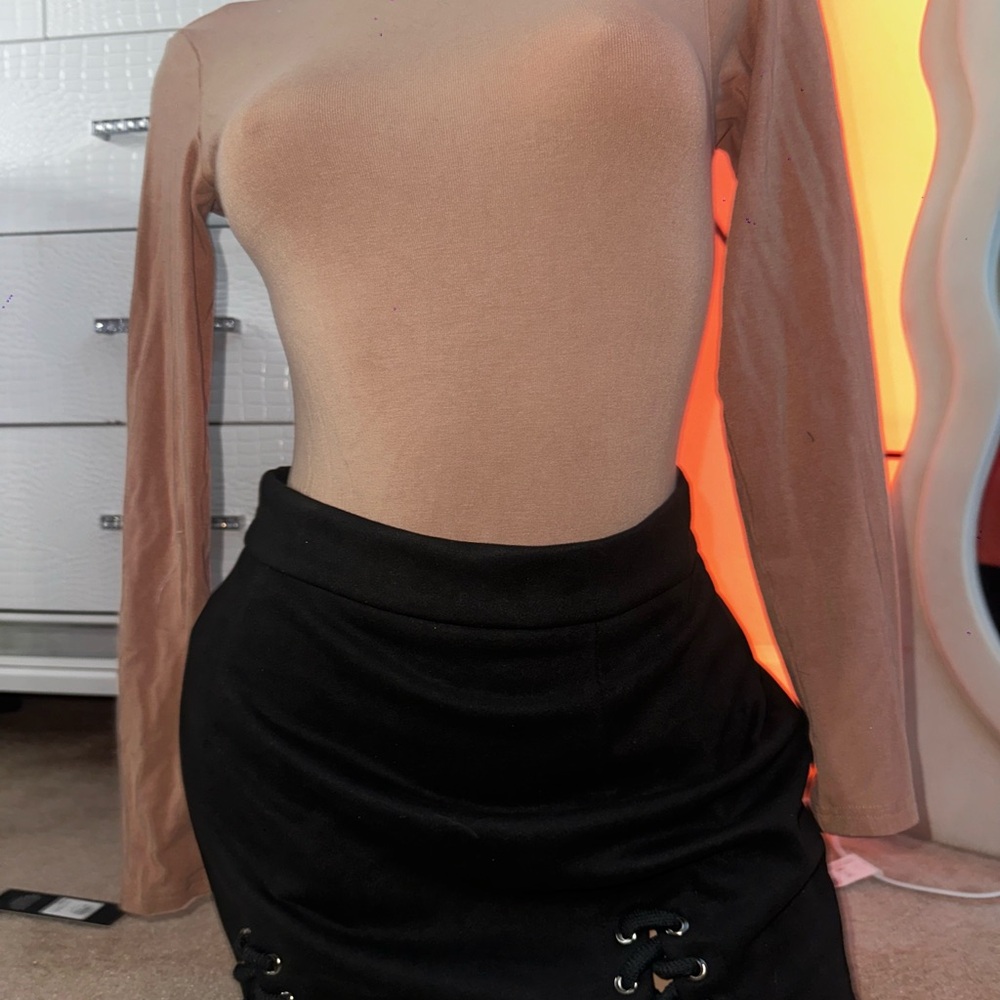 Chic Nude Long Sleeve Bodysuit